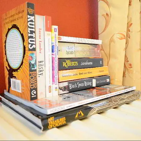 Tri Lava Luxury Living Διαμέρισμα *