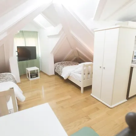 Tri Lava Luxury Living * Σπλιτ