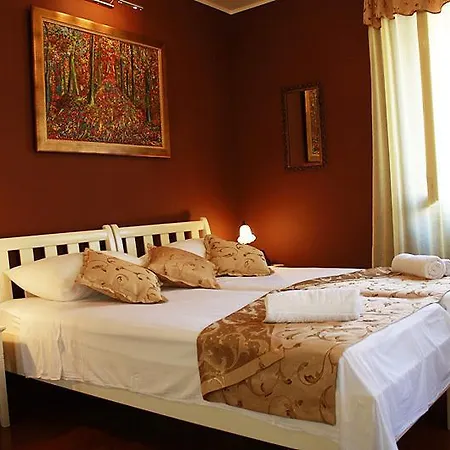 Pensión Tri Lava Luxury Living Split
