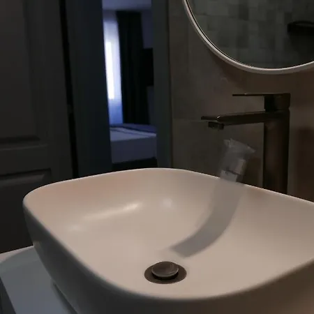 Tri Lava Luxury Living * Split