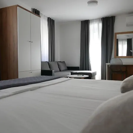 Tri Lava Luxury Living ゲストハウス