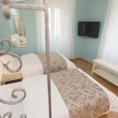 Apartman Tri Lava Luxury Living