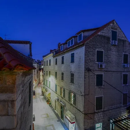 Tri Lava Luxury Living Split