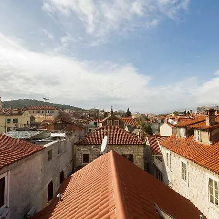Tri Lava Luxury Living Πανσιόν